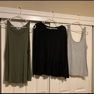 Old Navy XL top and 2 tanks